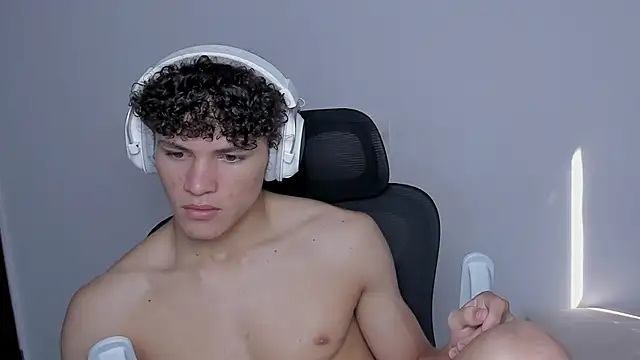 laurent nova online show from 10.26.25