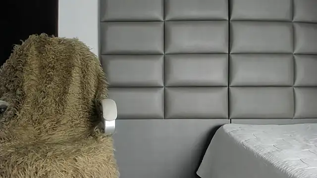 Snapshot of dereksmith2 chatting on 02.04.25 dereksmith2 online show from 02.04.25