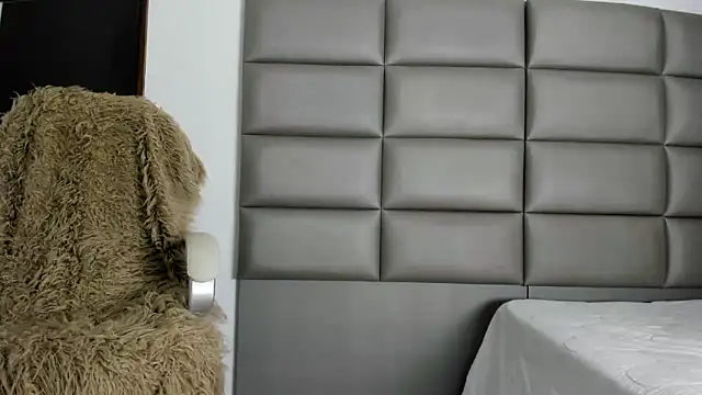 Snapshot of dereksmith2 chatting on 02.21.25 dereksmith2 online show from 02.21.25