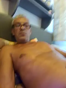 Snapshot of Picolo4111 chatting on 09.16.25 Picolo4111 online show from 09.16.25