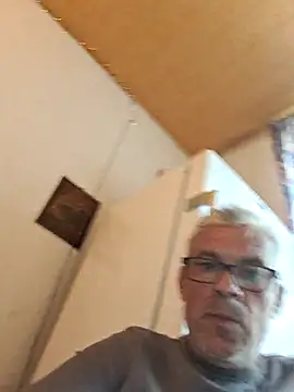 Snapshot of Picolo4111 chatting on 09.17.25 Picolo4111 online show from 09.17.25