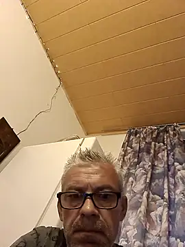 Snapshot of Picolo4111 chatting on 09.26.25 Picolo4111 online show from 09.26.25