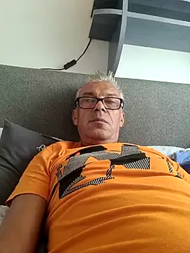 Snapshot of Picolo4111 chatting on 09.27.25 Picolo4111 online show from 09.27.25