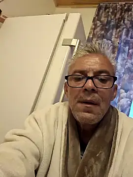 Snapshot of Picolo4111 chatting on 10.05.25 Picolo4111 online show from 10.05.25