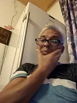 Snapshot of Picolo4111 chatting on 10.07.25 Picolo4111 online show from 10.07.25