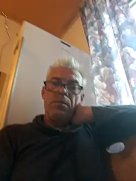 Snapshot of Picolo4111 chatting on 10.10.25 Picolo4111 online show from 10.10.25