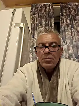 Snapshot of Picolo4111 chatting on 10.12.25 Picolo4111 online show from 10.12.25