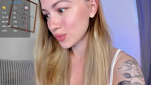 Snapshot of damn_cutie chatting on 07.07.26 damn cutie online show from 07.07.26
