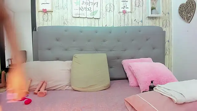 Snapshot of Antonella_Montanari chatting on 03.02.25 Antonella Montanari online show from 03.02.25