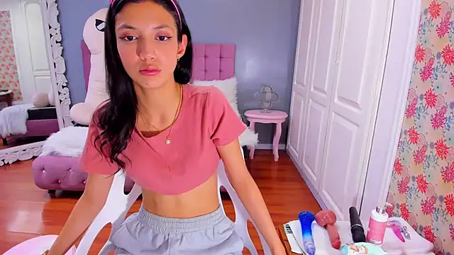 Iris Stone  online show from 01.09.25