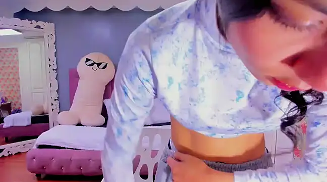 Iris Stone  online show from 01.15.25