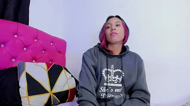 katia  dann online show from 02.05.25