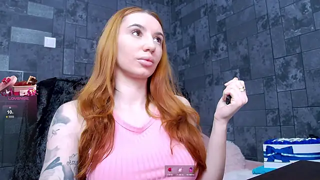 BrianaBratty online show from 12.04.24