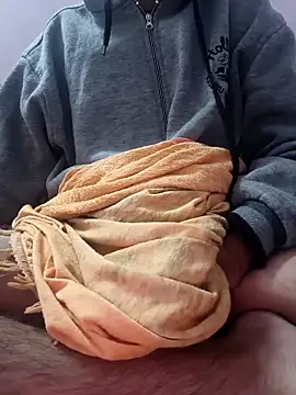 Collegeboywithbigweapan21 online show from 12.16.25