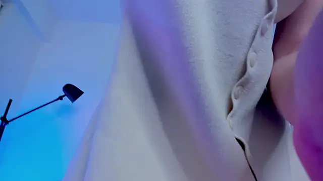 Snapshot of Mia_Madden chatting on 02.16.26 Mia Madden online show from 02.16.26