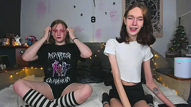 Snapshot of Calvin_and_Kevin chatting on 01.17.25 Calvin and Kevin online show from 01.17.25