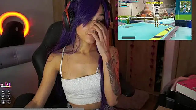 MissKorah online show from 03.12.25