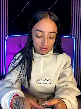 Ady 18 online show from 10.08.25