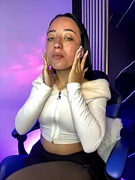 Ady 18 online show from 12.04.25