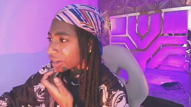 Queen perla  online show from 03.31.26