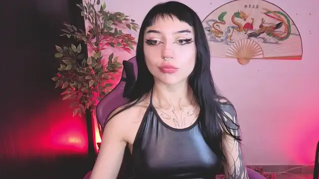 Snapshot of catipetite chatting on 06.24.26 catipetite online show from 06.24.26