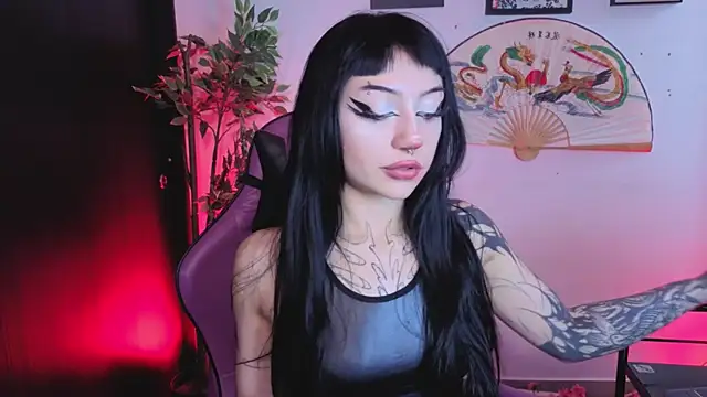 Snapshot of catipetite chatting on 07.20.26 catipetite online show from 07.20.26