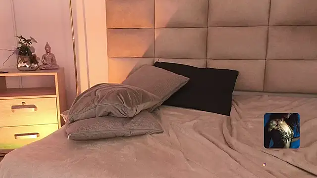 mssjulia online show from 01.22.25