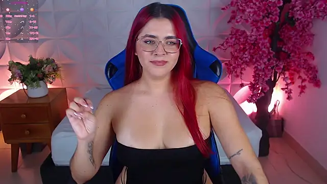 Snapshot of lizowenn_ chatting on 02.10.26 lizowenn online show from 02.10.26