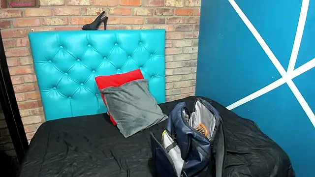 GiaFox  online show from 10.08.25