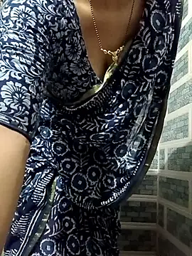 Snapshot of Rosy-B chatting on 05.19.26 Rosy-B online show from 05.19.26