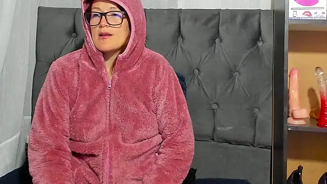 Snapshot of amberr34 chatting on 02.23.25 amberr34 online show from 02.23.25