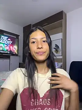 Snapshot of Valentinabaker chatting on 04.24.26 Valentinabaker online show from 04.24.26