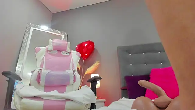 AriaRusso online show from 02.15.25