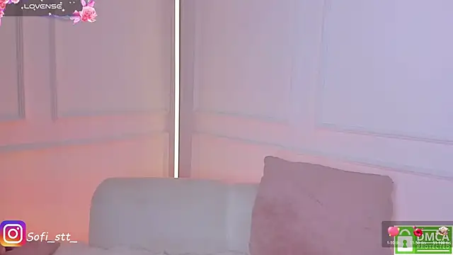 Snapshot of SofiScott_ chatting on 07.27.26 SofiScott online show from 07.27.26