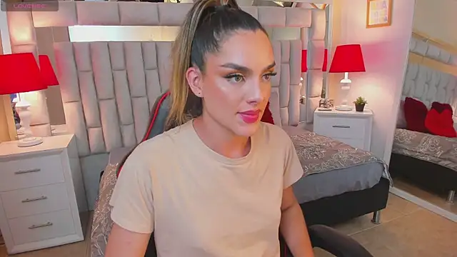 mariiahneedles online show from 02.04.25