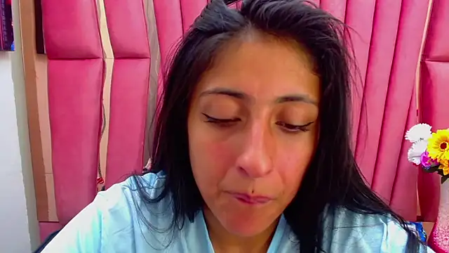 Cameron cutte online show from 01.04.25