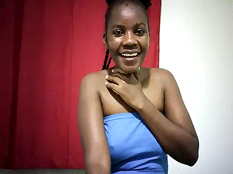 Snapshot of Pierra77 chatting on 05.07.26 Pierra77 online show from 05.07.26
