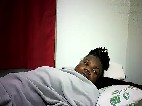 Snapshot of Pierra77 chatting on 05.14.26 Pierra77 online show from 05.14.26
