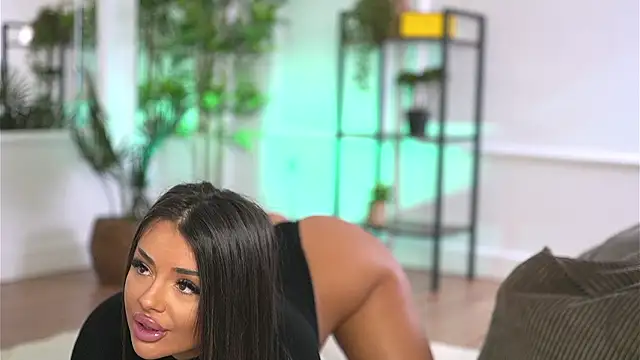 Snapshot of Cherrysweett chatting on 02.13.26 Cherrysweett online show from 02.13.26