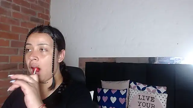 salome  hills1 online show from 03.28.26