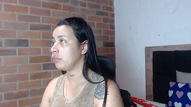 salome  hills1 online show from 04.10.26