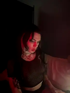 LinnWy69 online show from 12.20.25