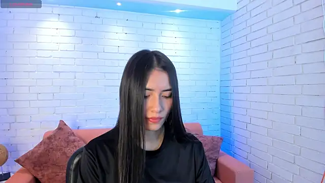 Snapshot of Emmaa_Robertss chatting on 09.22.25 Emmaa Robertss online show from 09.22.25