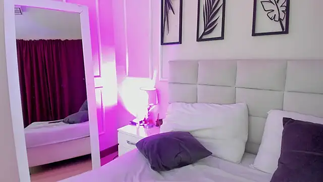 Alisa  walker online show from 03.18.25