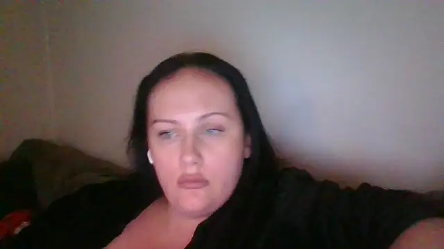 Snapshot of CurvyQueen2023 chatting on 03.27.26 CurvyQueen2023 online show from 03.27.26