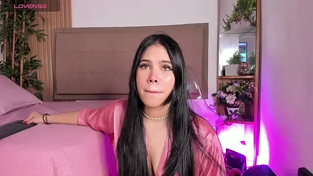 Natasha  Sccott online show from 03.14.25