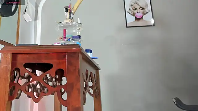 Jimena Grey online show from 11.11.25