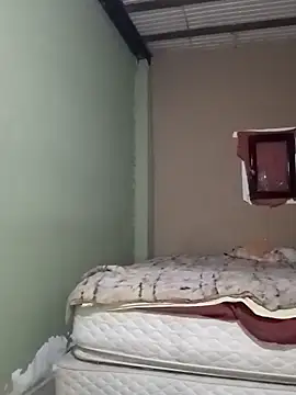 Snapshot of Michellluxo chatting on 02.26.26 Michellluxo online show from 02.26.26