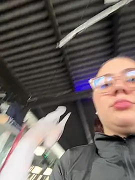 isarhodes  online show from 10.21.25