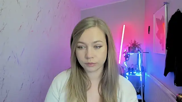 holly xglam online show from 11.20.25